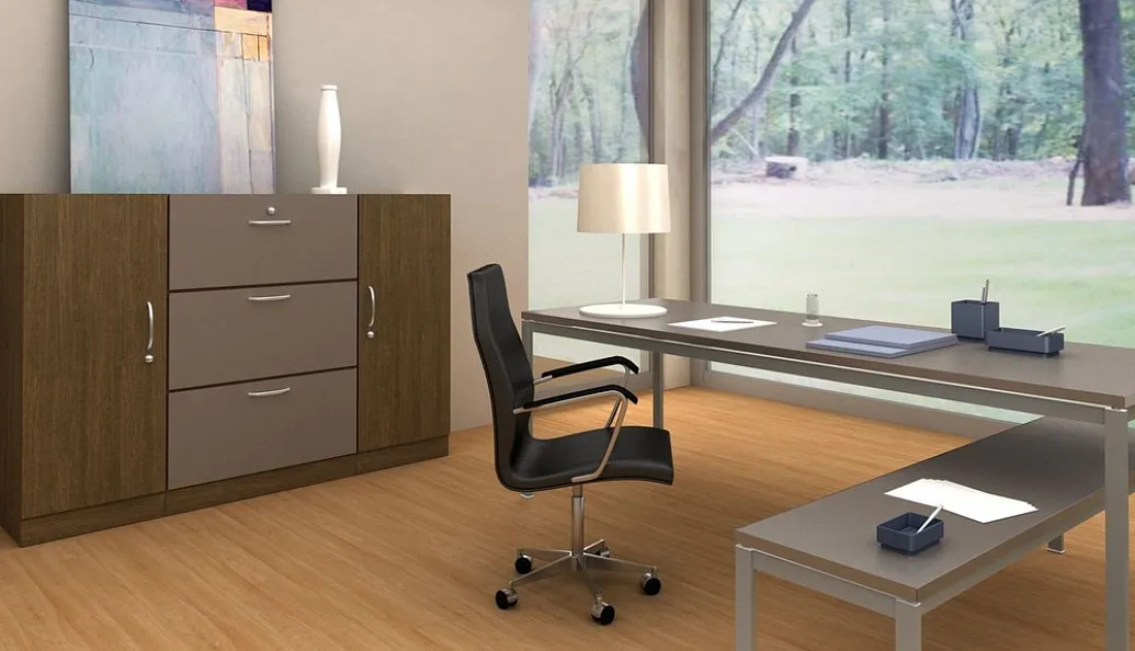 В интерьере